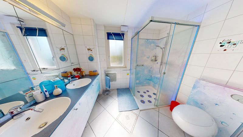 Nasszelle mit Dusche und Doppellavabo, Ittigen